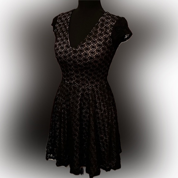 B Darlin Dresses & Skirts - Dress B. Darlin Size 5/6